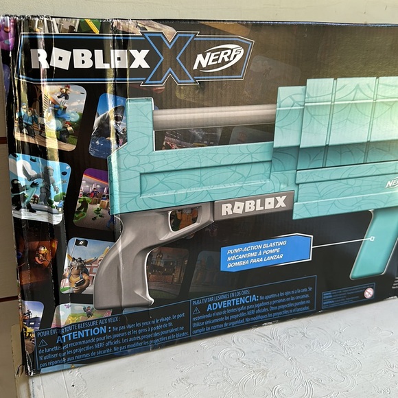 Nerf Roblox X- Shark Bite 🦈 Web Launcher-2 Rockets- pump Action Blasting - Picture 3 of 4